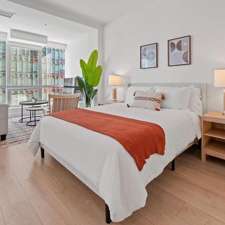 Stylish Downtown La Getaway - Prime Location On Wilshire Blvd! Hotel Los Angeles Exterior photo